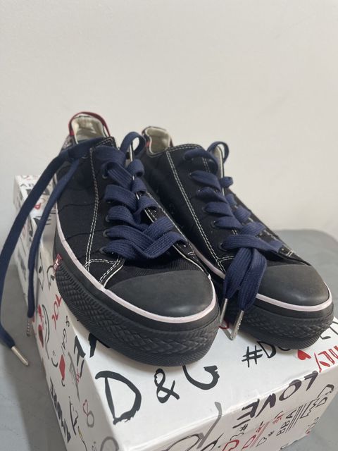 Levi’s unisex krossovkaları - Model: Levi’s Original (ağ iz tikişli — Bakı