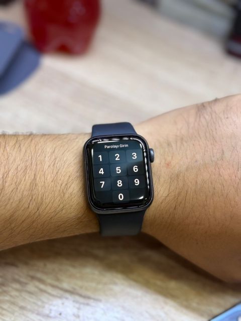 Apple Watch SE Space Gray 40mm — Bakı