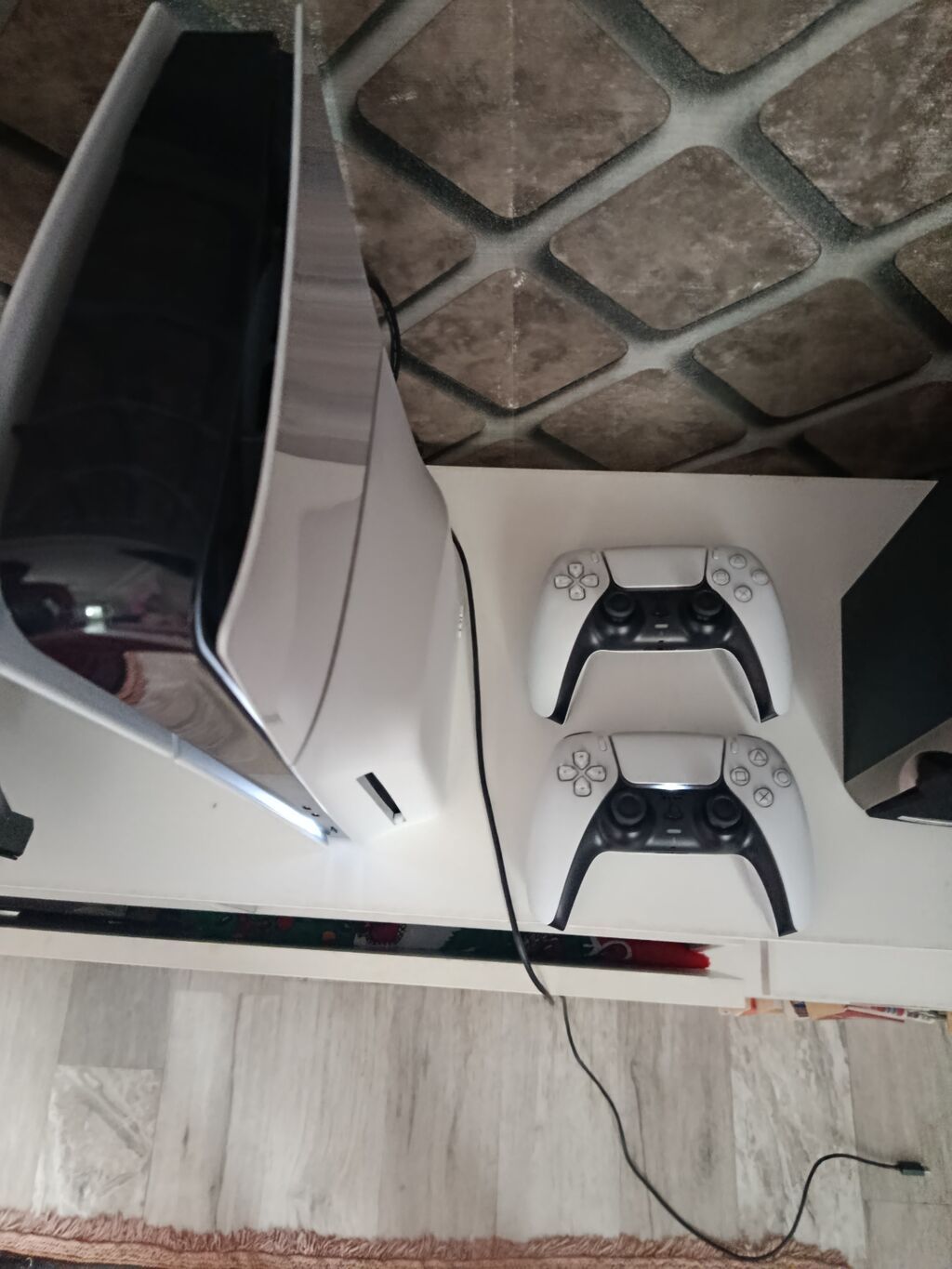 Playstation 5 slim 1 t iki pult ideal veziyyetde akkount verilecek — Elektronika, Digah (2)