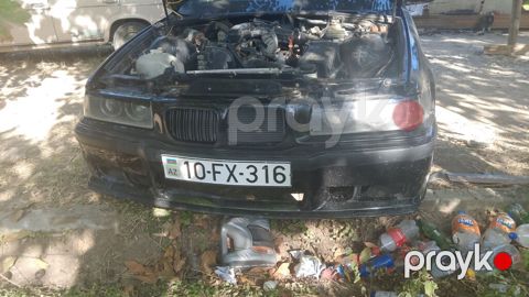 BMW 3 series: 1.6 l 1991 il Sedan
