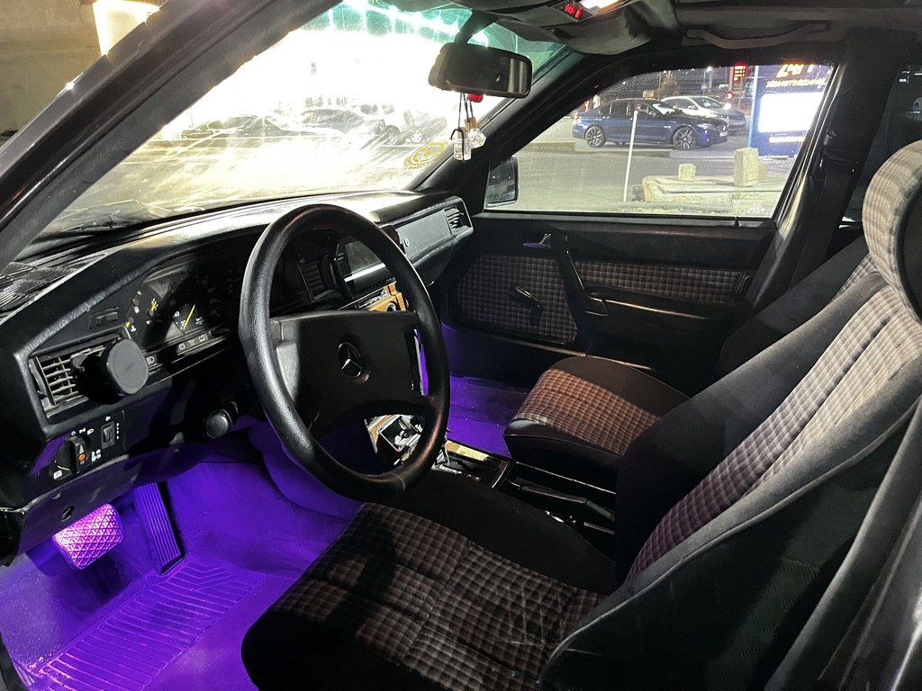 Mercedes 190, 2.3 L, 1993 il, 300 000 km — Avtomobillər, Bakı (3)