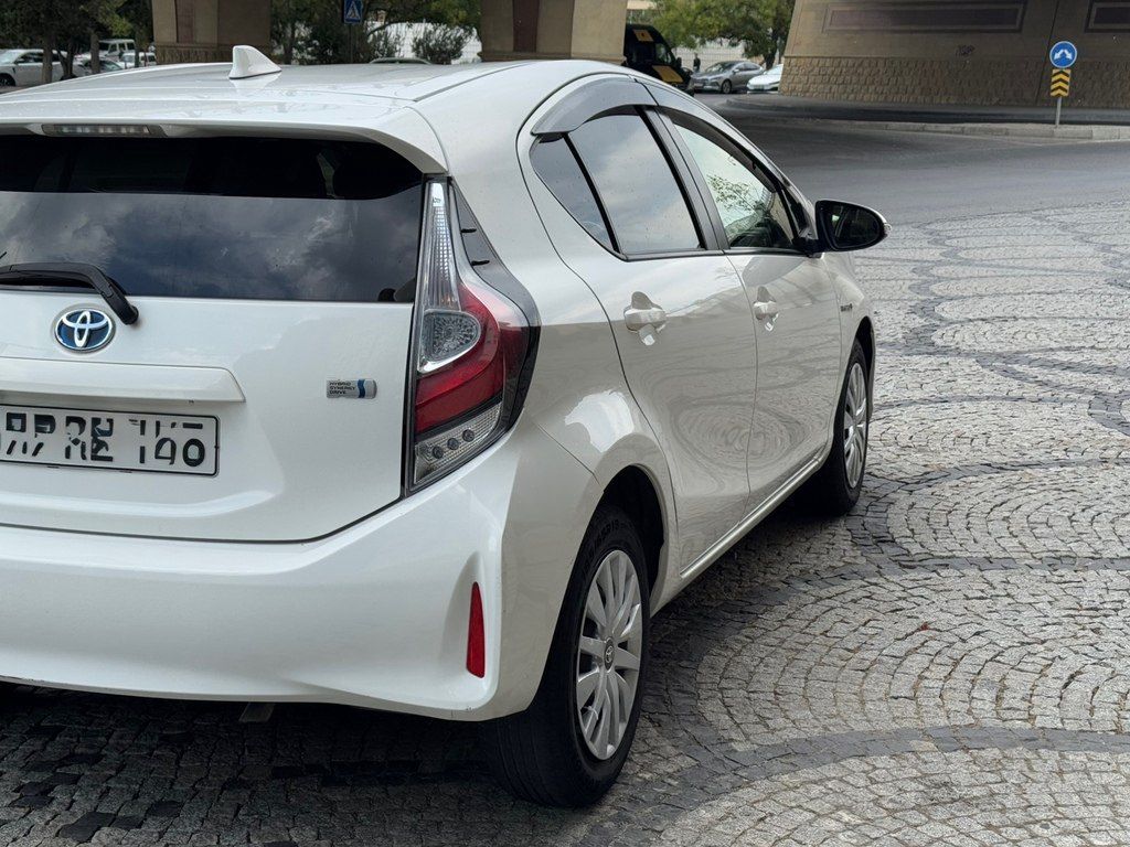 Toyota Aqua, 1.5 L, 0.87 kWh, 2017 il, 149 000 km — Avtomobillər, Bakı (5)