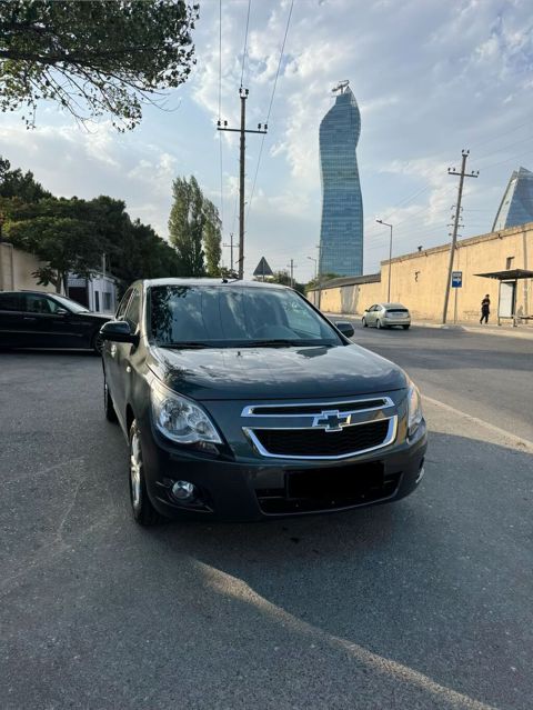 Chevrolet Cobalt sedan - Kuzov: 4 qapılı sedan, tünd boz rəng — Bakı