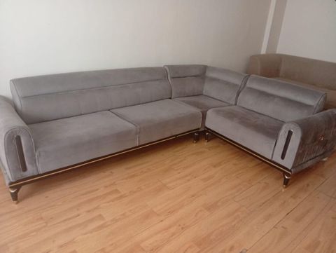 Künc divan 330 azn Yaxşı vəziyyətdədir, baha alınıb. Döşəkcələridə — Bakı