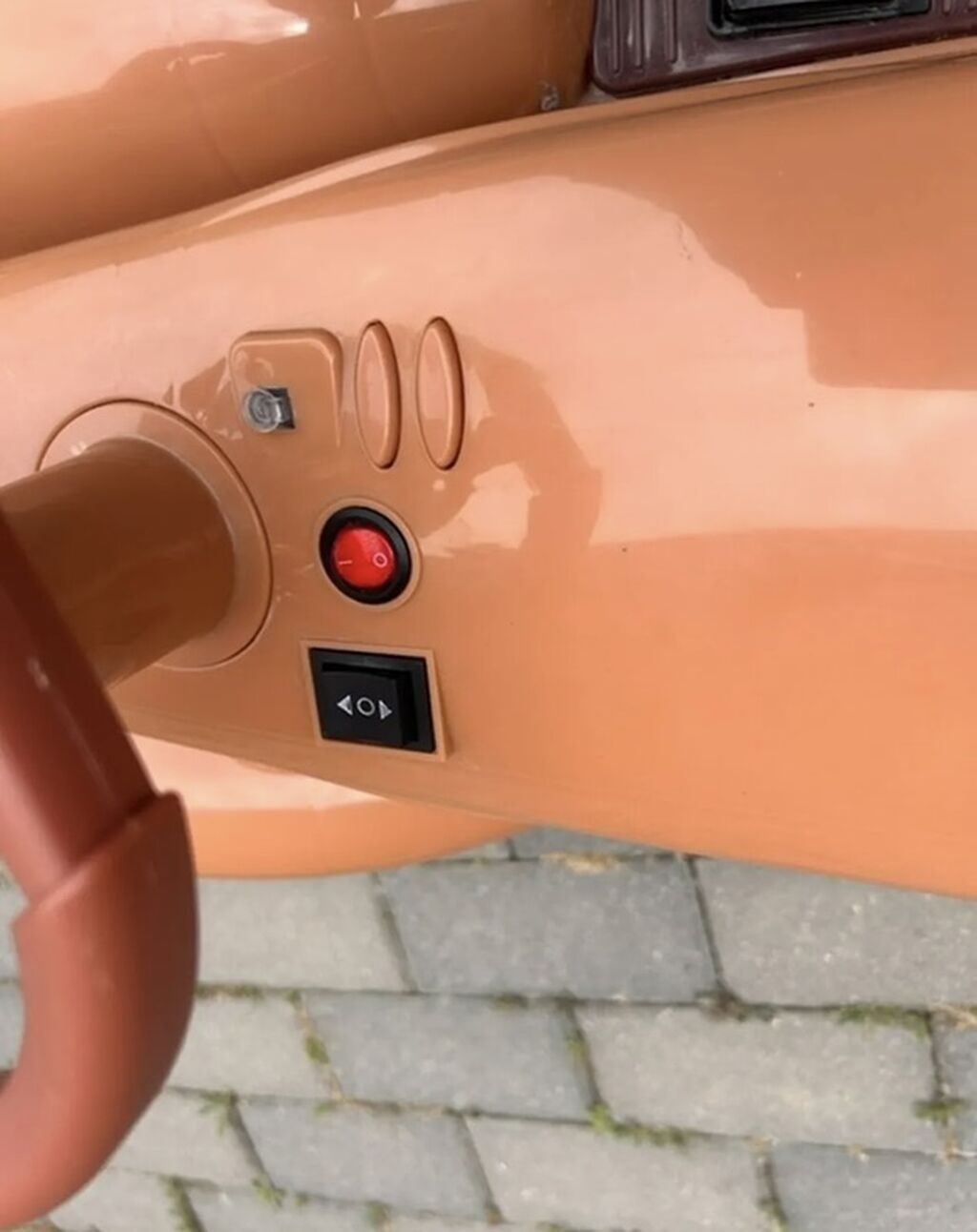 Uşaq üçün klassik stilə sahib minik maşını (ride-on). Yenidir 2 defe — Oyuncaqlar, Saray (5)