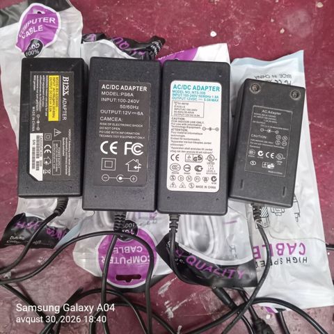 Ac/dc Adapterlər — müxtəlif modellər və güclər .4 .ədədi birlikdə — Bakı