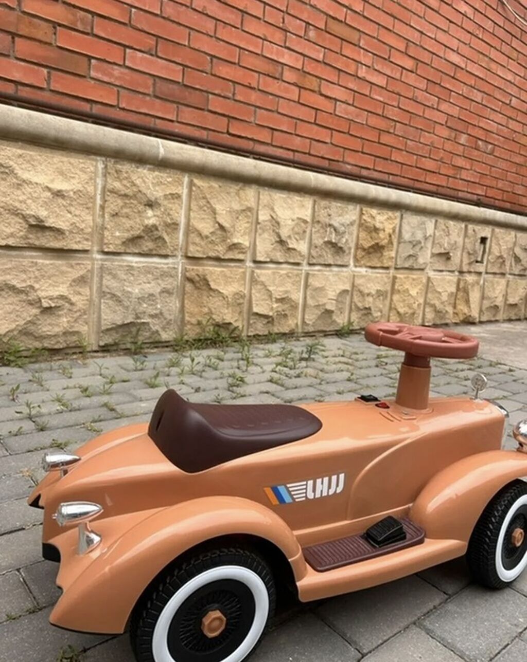 Uşaq üçün klassik stilə sahib minik maşını (ride-on). Yenidir 2 defe — Oyuncaqlar, Saray (3)