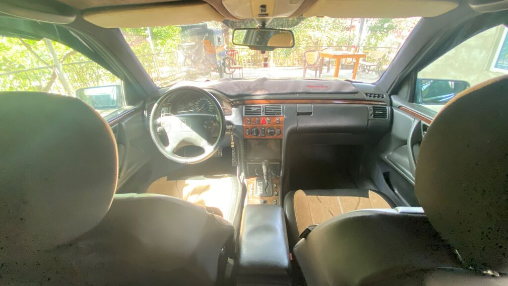 Mercedes-Benz E 230: 2.3 l 1996 il Sedan — Avto, Şirvan (7)