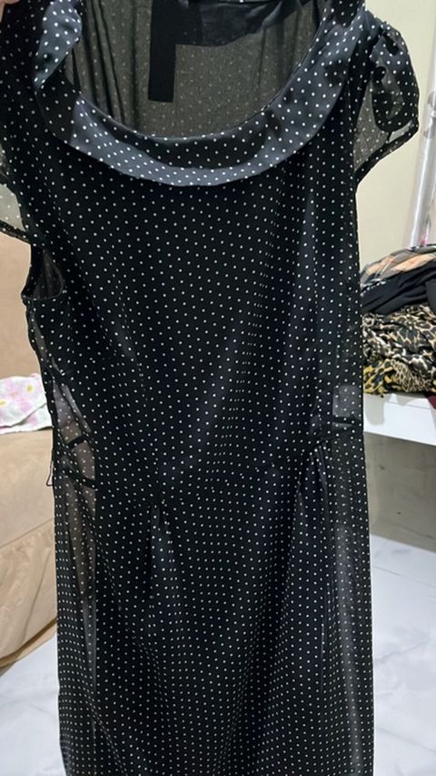Qara rəngdə xırda ağ nöqtəli qadın donu - Dizayn: Polka-dot (xırda — Bakı