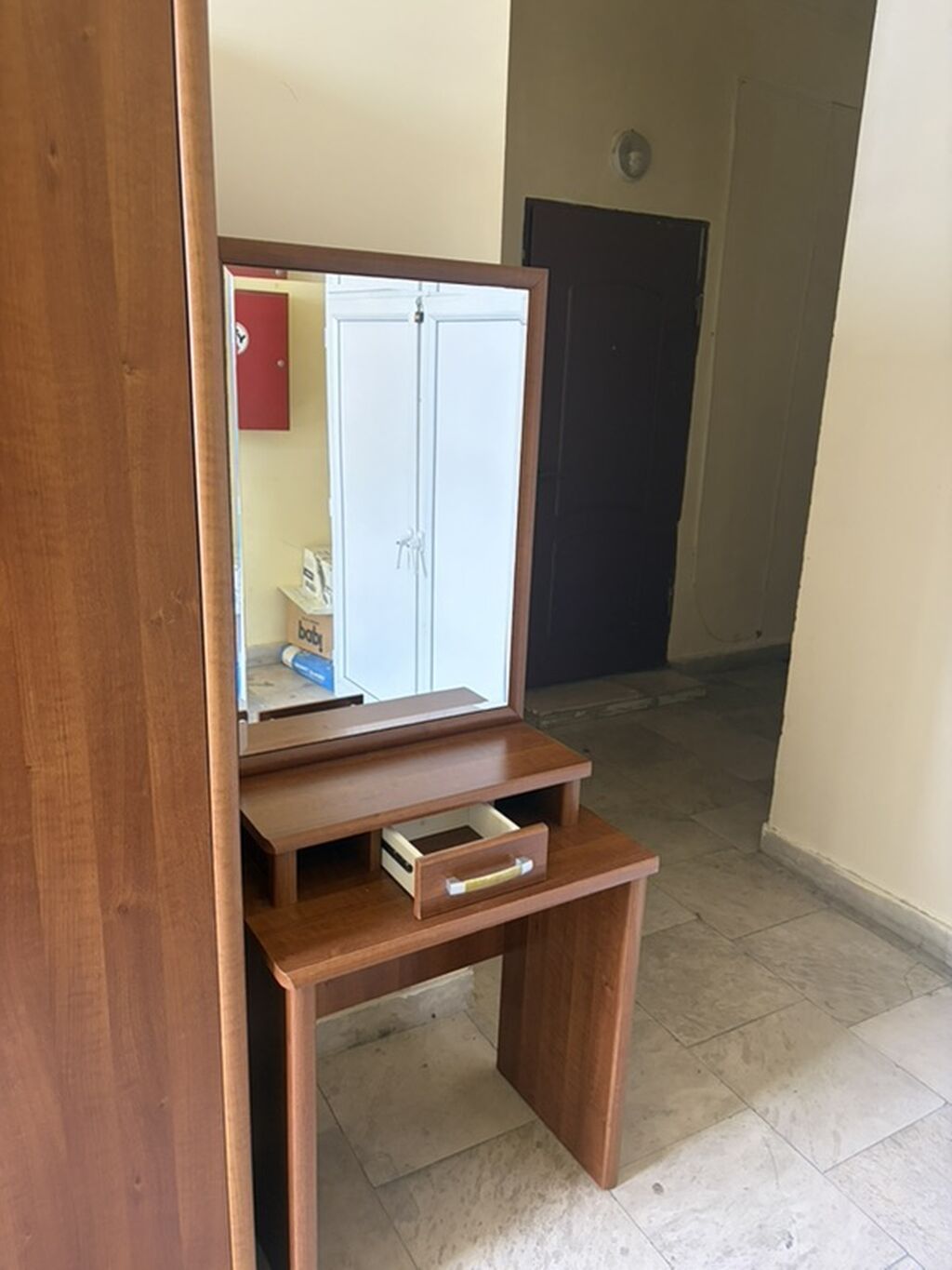 Yataq otağı mebel dəsti – qoz rəngində - Geniş 3 qapılı şkaf: orta — Mebel, Bakı (2)