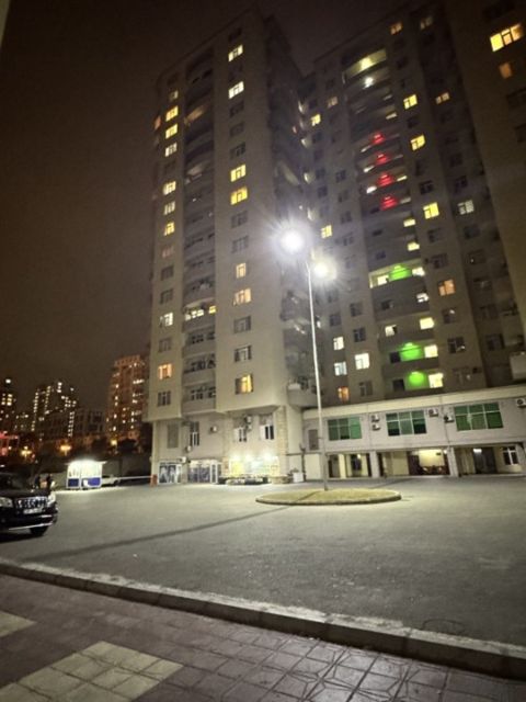 4-otaqlı yeni tikili, İnşaatçılar m., 160 m² — Bakı