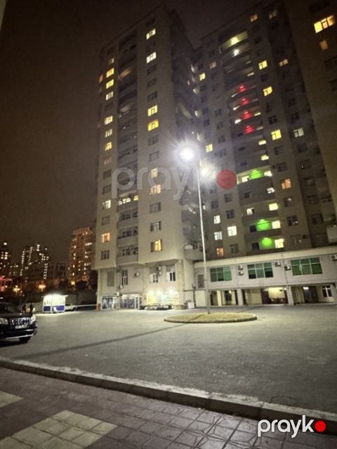 4-otaqlı yeni tikili, İnşaatçılar m., 160 m²
