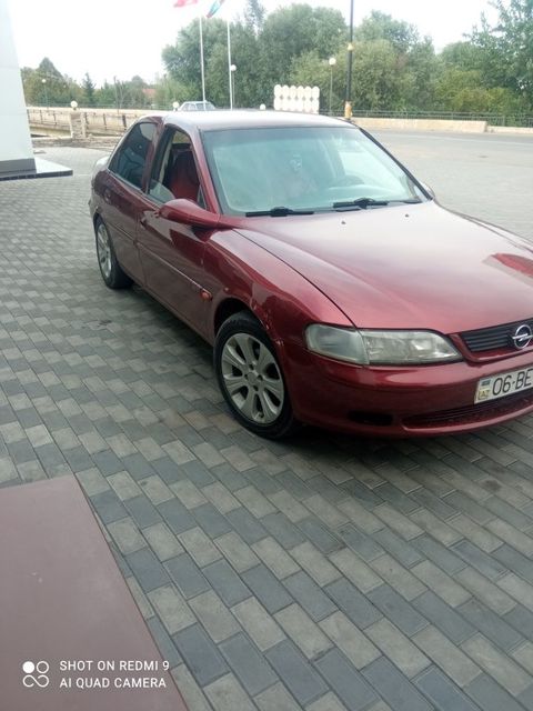 Opel Vectra, 1.8 L, 1997 il, 353 465 km — Qazax