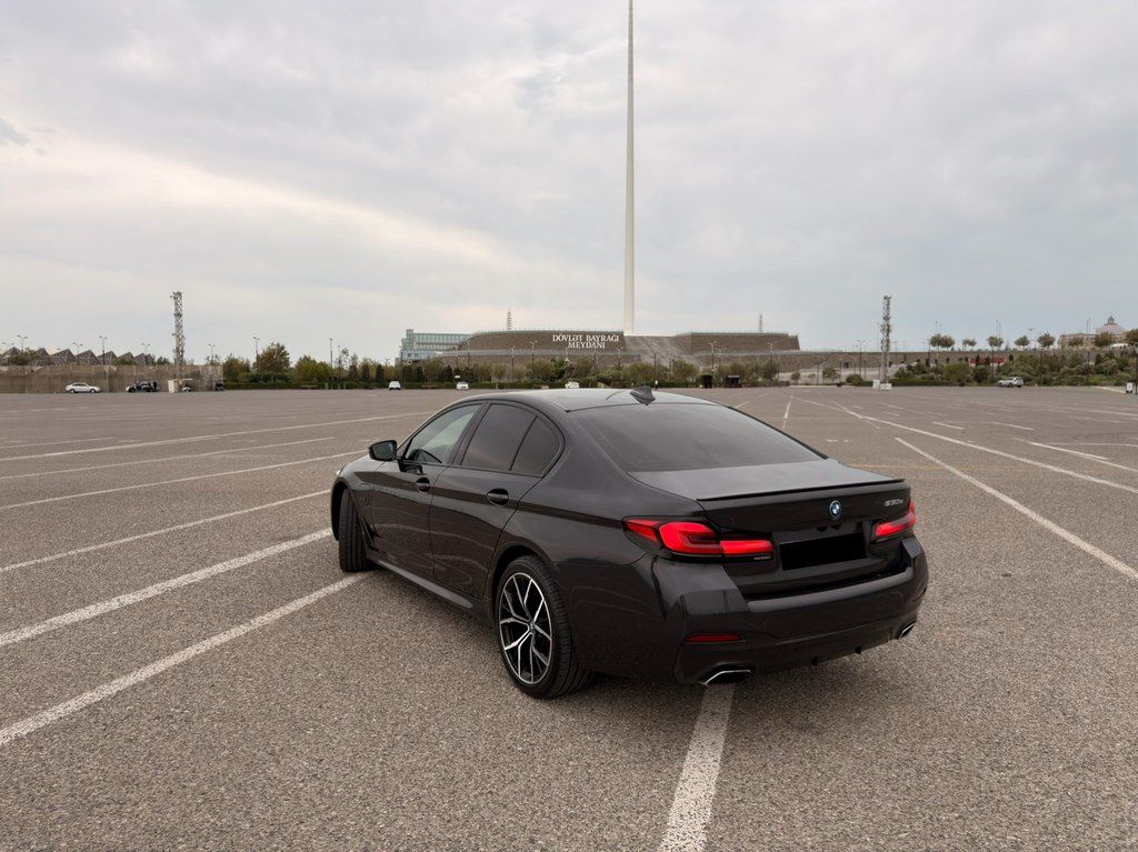 BMW 530e, 2.0 L, 12 kWh, 2022 il, 51 000 km — Avtomobillər, Bakı (6)