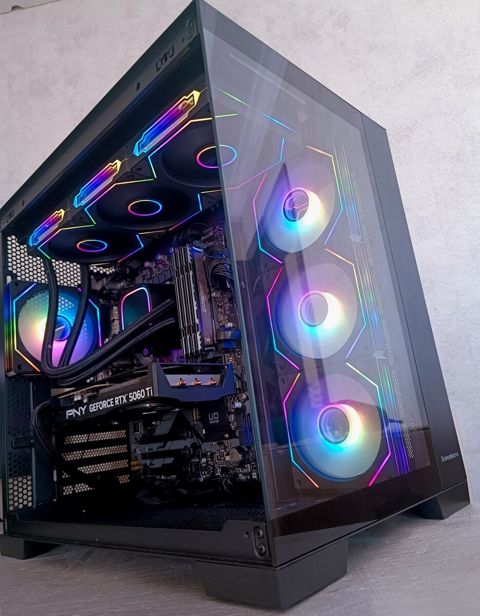 Masaüstü kompüter "Core i9, RTX 5060 TI, RAM 64GB, SSD 1TB" — Bakı