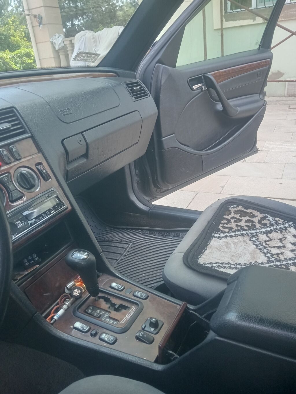 Mercedes-Benz E-Class (W210) sedan - Kuzov: 4 qapılı sedan, qara rəng — Avto, Bakı (6)
