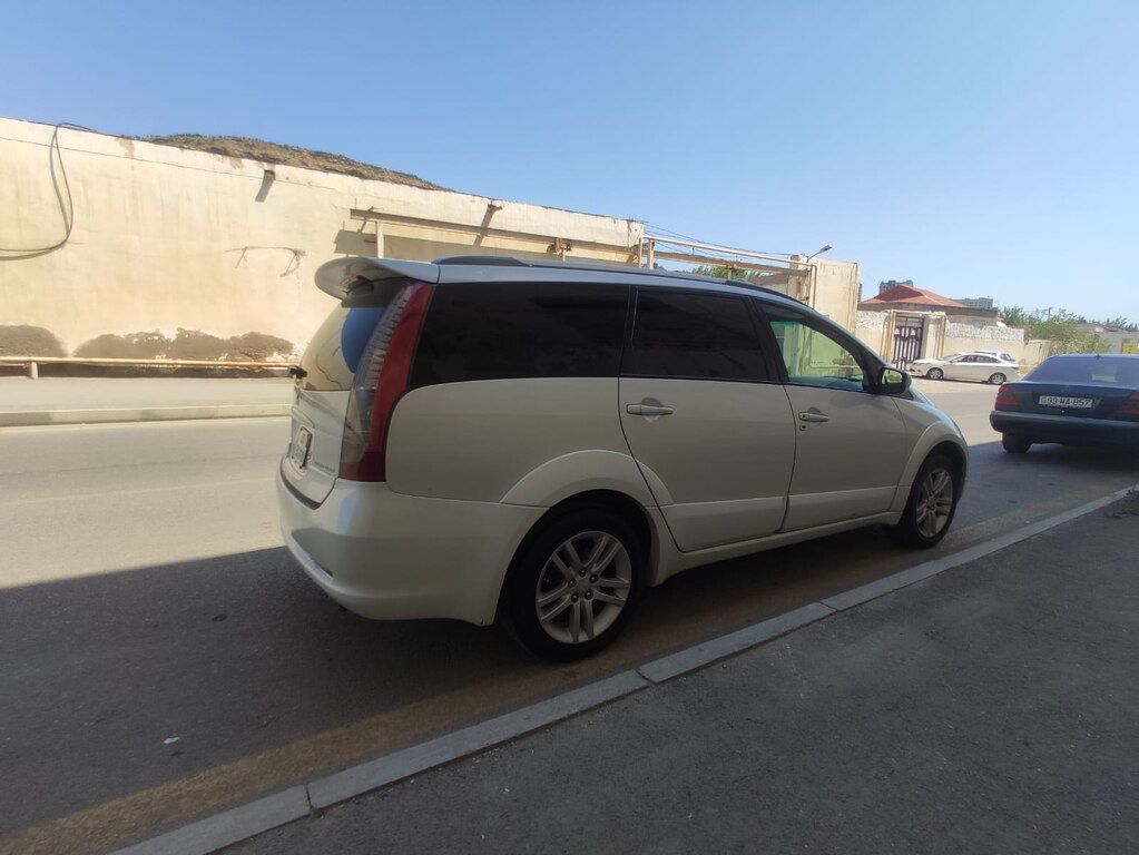 Mitsubishi Grandis, 2.4 L, 2005 il, 430 000 km — Avtomobillər, Bakı (4)