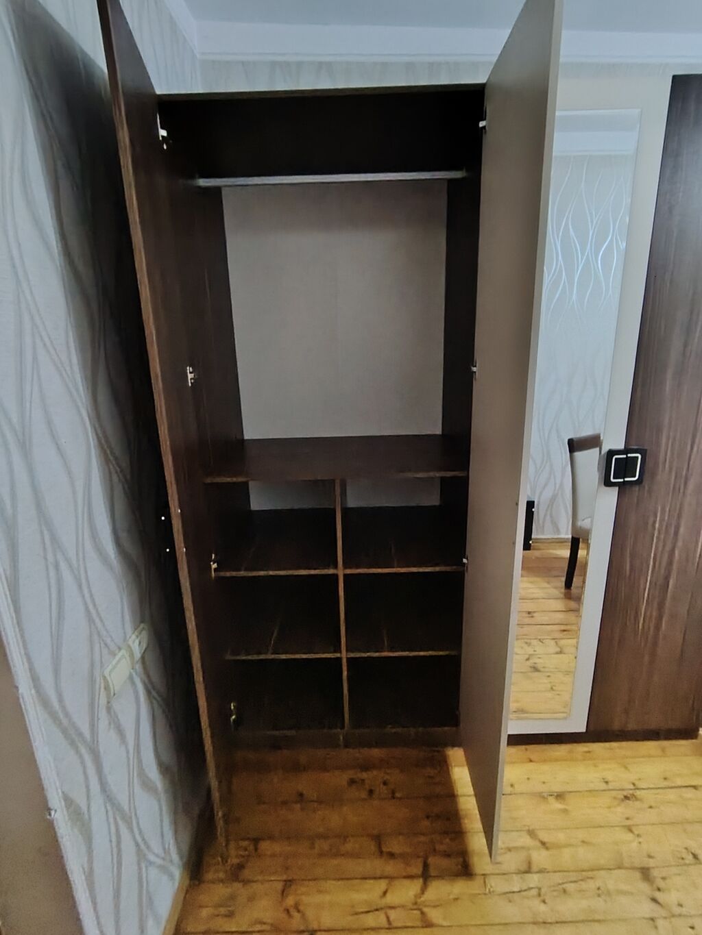 Geniş tutumlu 4 qapılı paltar şkafı Ev təmir olunduğu üçün — Mebel, Bakı (4)
