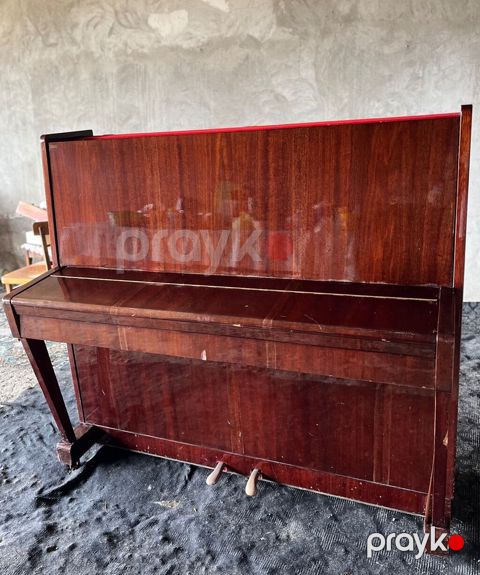 Piano, Belarus, Akustik, Yeni, Ünvandan götürmə