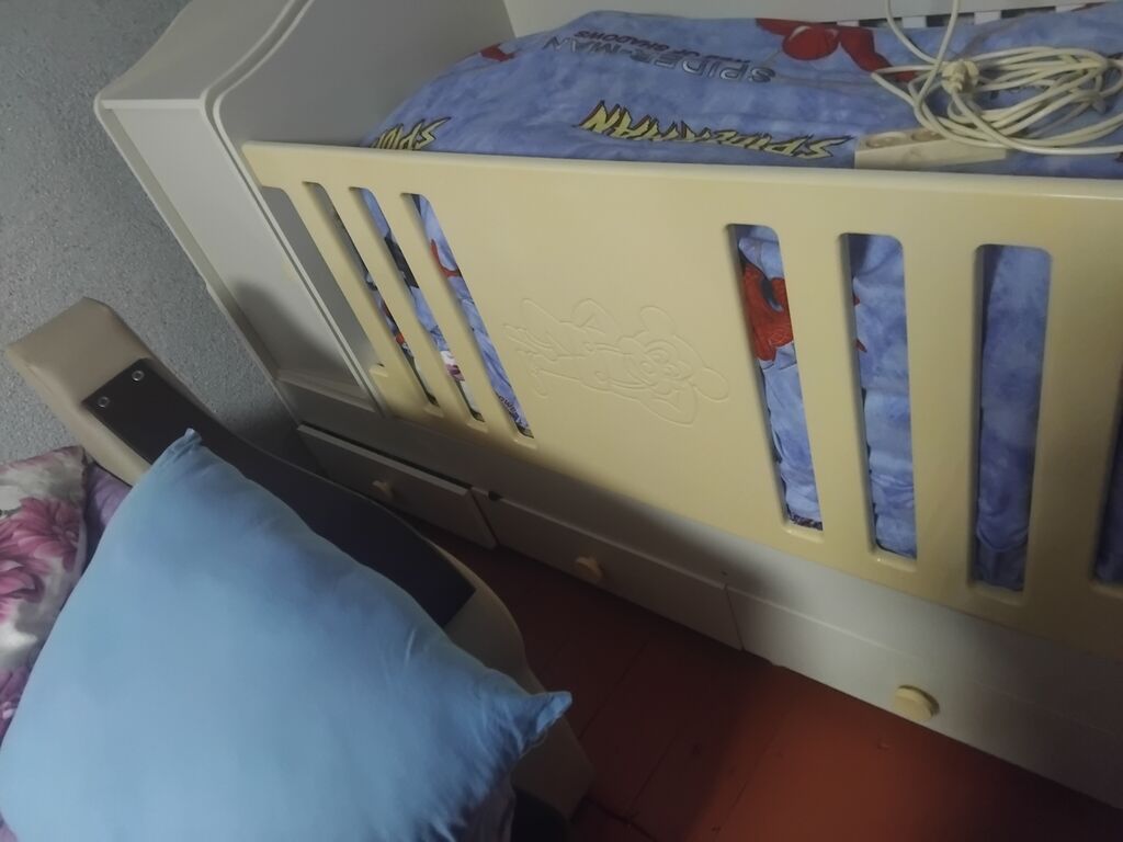 Uşaq beşiyi - Material: MDF/taxta konstruksiya, krem rəngli yan — Mebel, Siyəzən