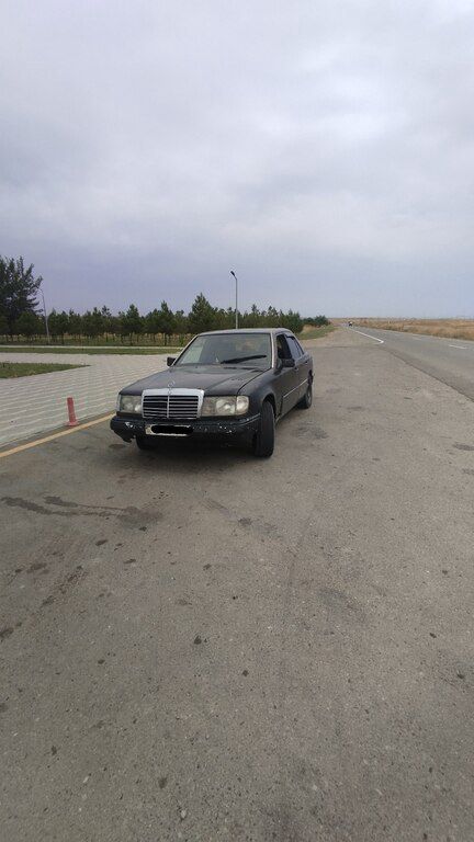 Mercedes 250 D, 2.5 L, 1990 il, 387 424 km — Füzuli