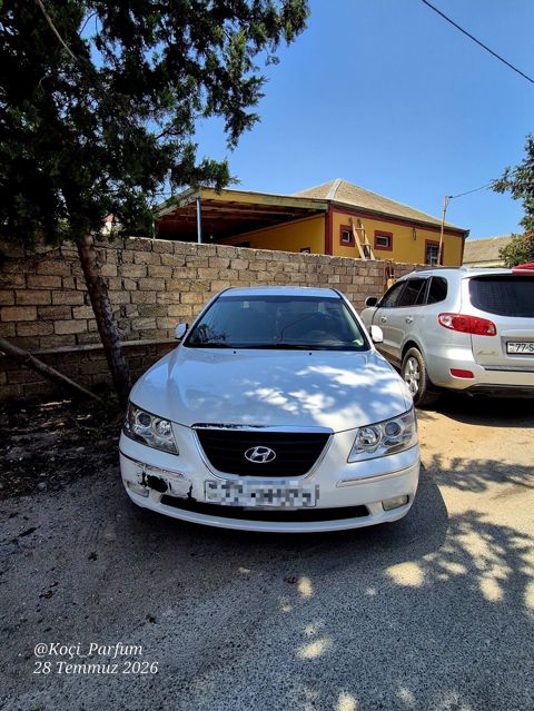 Hyundai Sonata: 2 l 2009 il Sedan — Digah
