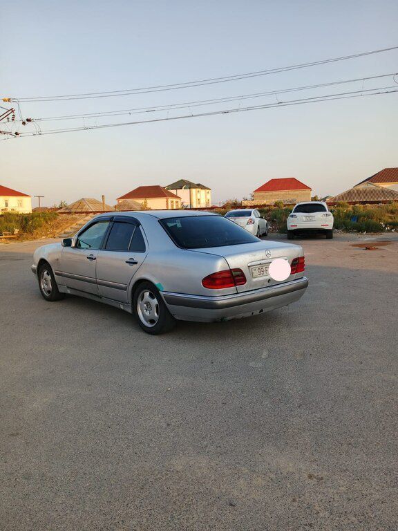 Mercedes E 220, 2.2 L, 1998 il, 350 000 km — Avtomobillər, Bakı (4)