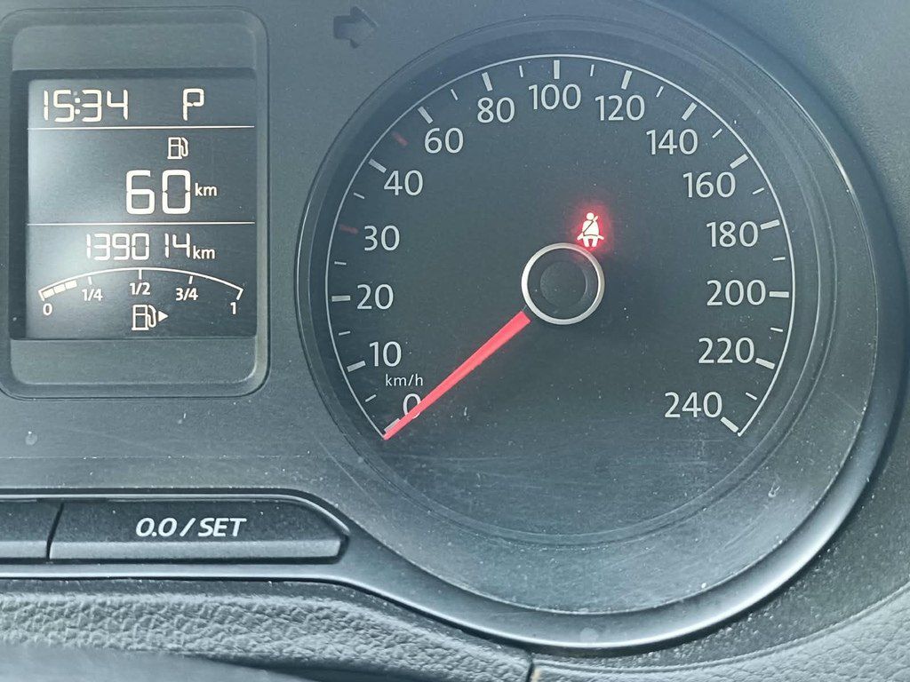 Volkswagen Polo, 1.6 L, 2018 il, 139 000 km — Avtomobillər, Bakı (11)