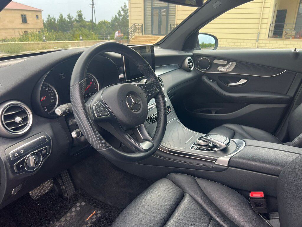 Mercedes GLC 300 4MATIC Coupe, 2.0 L, 2019 il, 76 000 km — Avtomobillər, Göyçay (9)