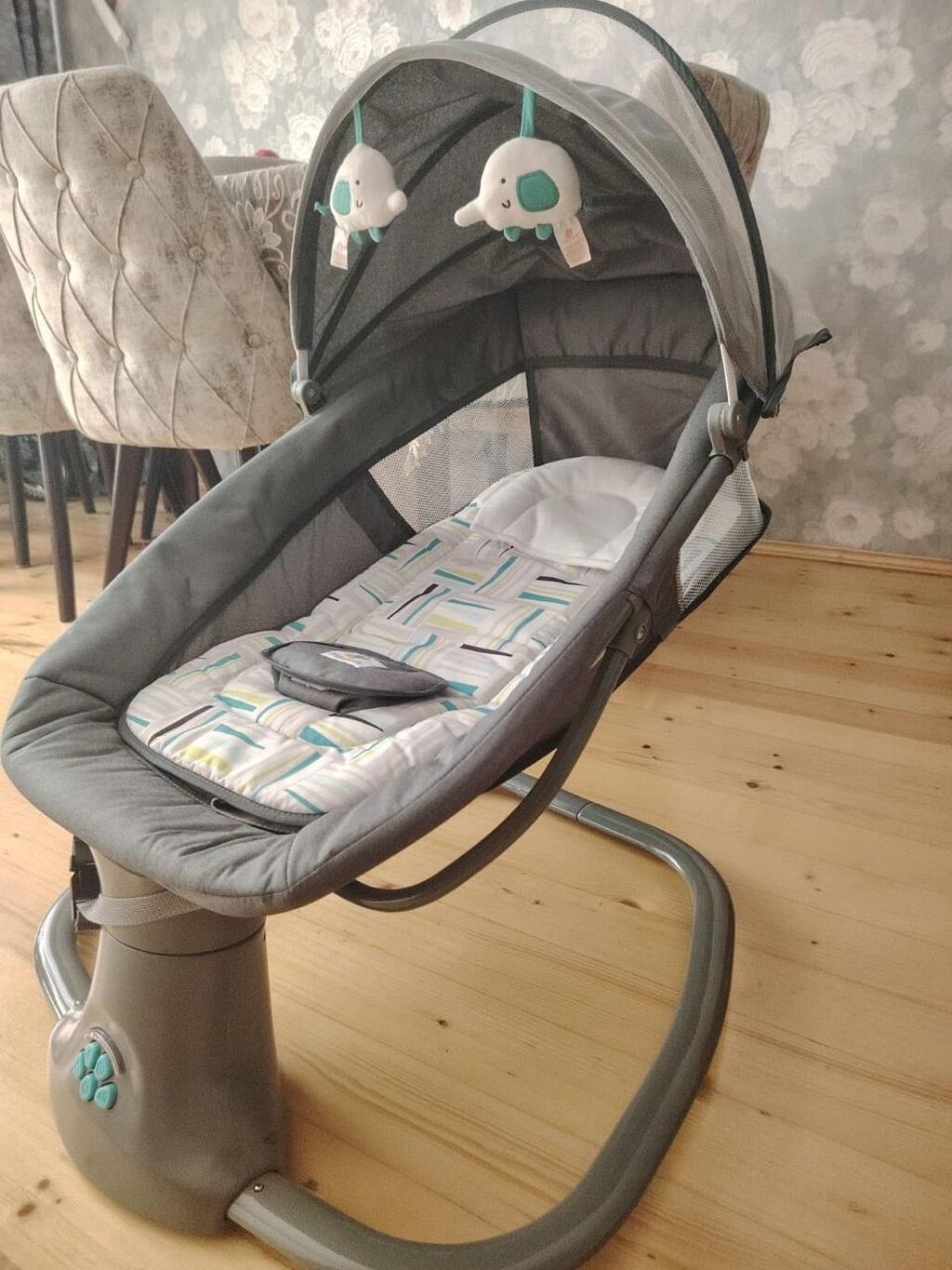 Oğlan və qız üçün, İşlənmiş, Beşik, Matras ilə, Yellənmə mexanizmi ilə — Mebel, Bakı (2)