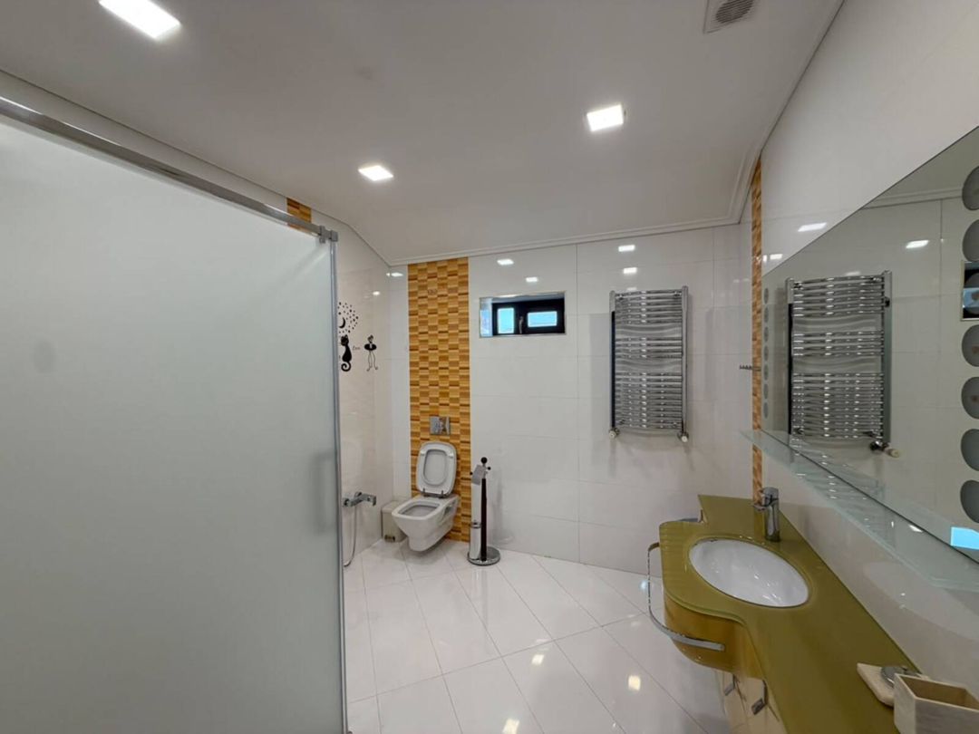 İcarəyə verilir 5 otaqlı həyət evi/bağ evi 250 m² — Ev, villa, Bakı (10)