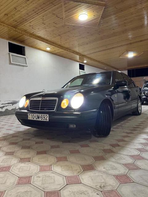 Mercedes E 230, 2.3 L, 1997 il, 321 500 km — Göyçay