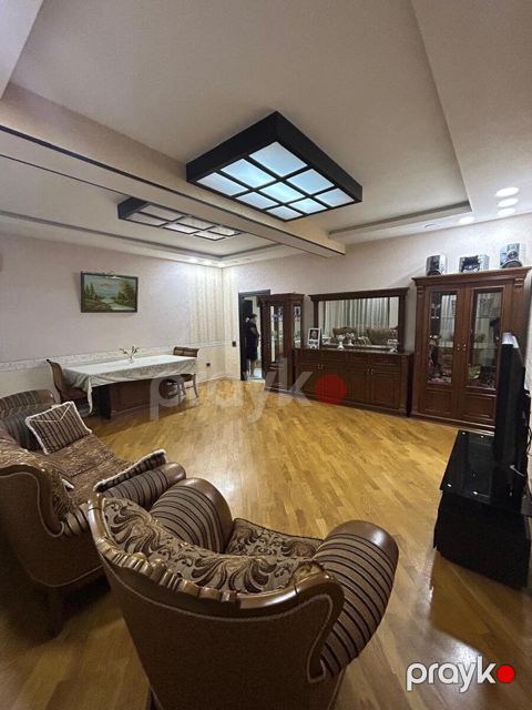 Satılır 3 otaqlı yeni tikili 128 m²
