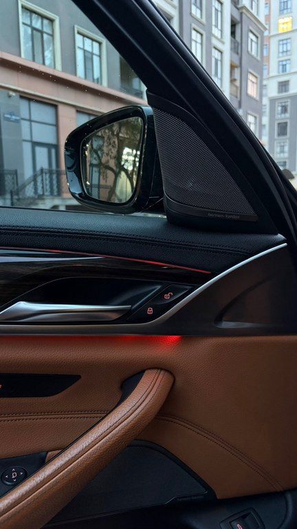 BMW 530, 2.0 L, 2017 il, 140 000 km — Avtomobillər, Bakı (7)