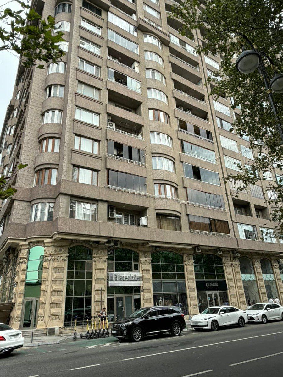 Satılır 4 otaqlı yeni tikili 180 m² — Mənzil, Bakı (4)