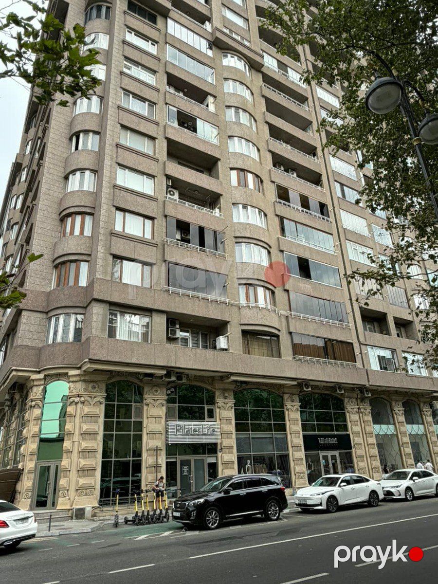 Satılır 4 otaqlı yeni tikili 180 m² — Mənzil, Bakı (4)