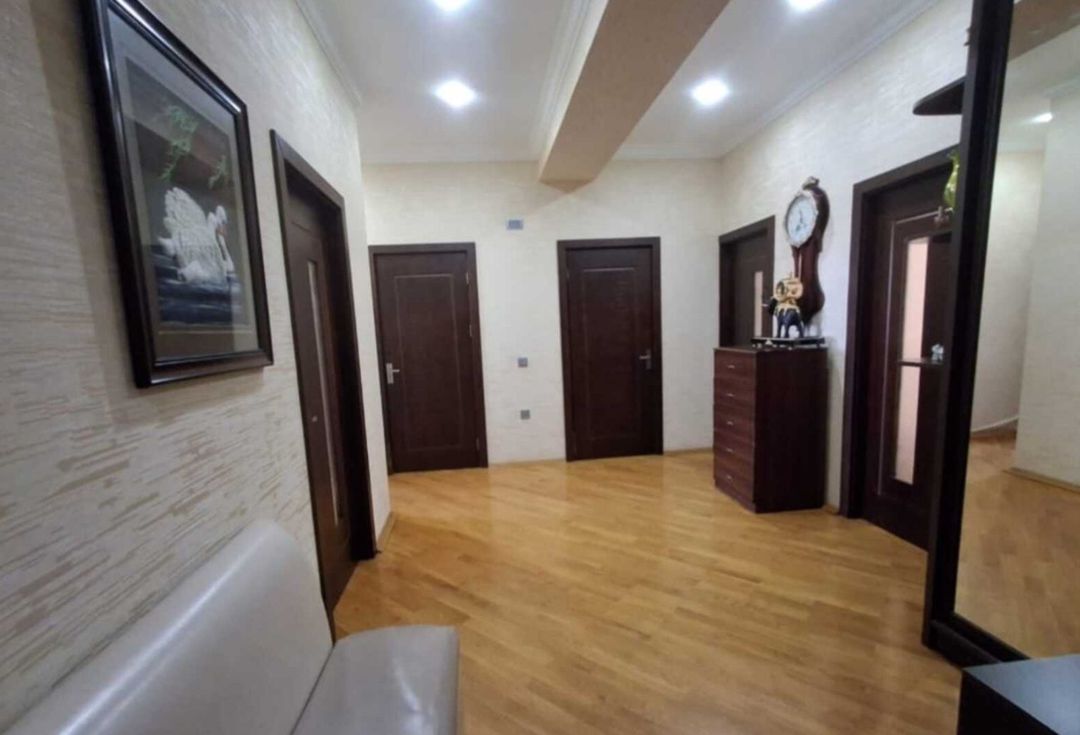 Satılır 3 otaqlı yeni tikili 120 m² — Mənzil, Bakı (2)