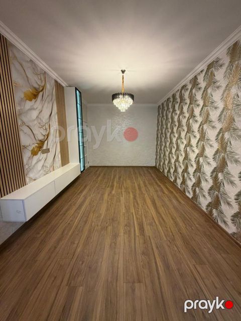 Satılır 3 otaqlı köhnə tikili 75 m²