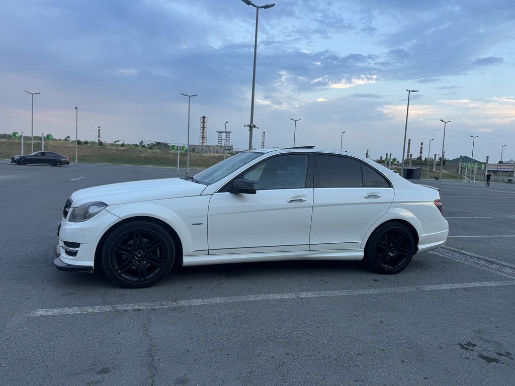Mercedes C 230, 2.5 L, 2007 il, 213 000 km — Avtomobillər, Bakı (6)