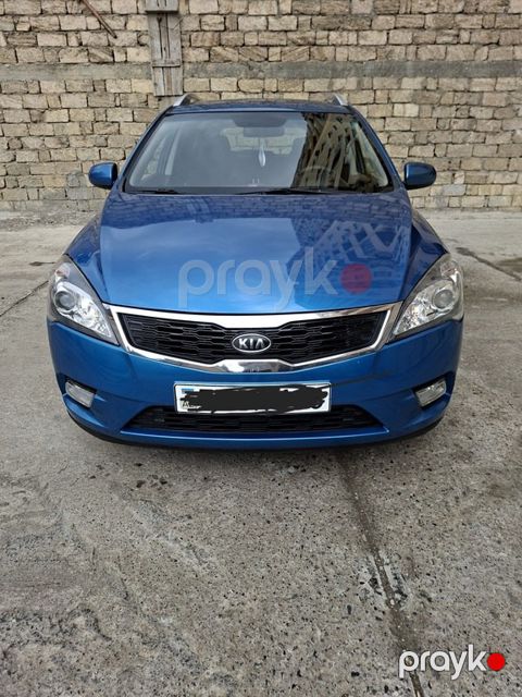 Kia Ceed SW, 1.6 L, 2010 il, 487 000 km