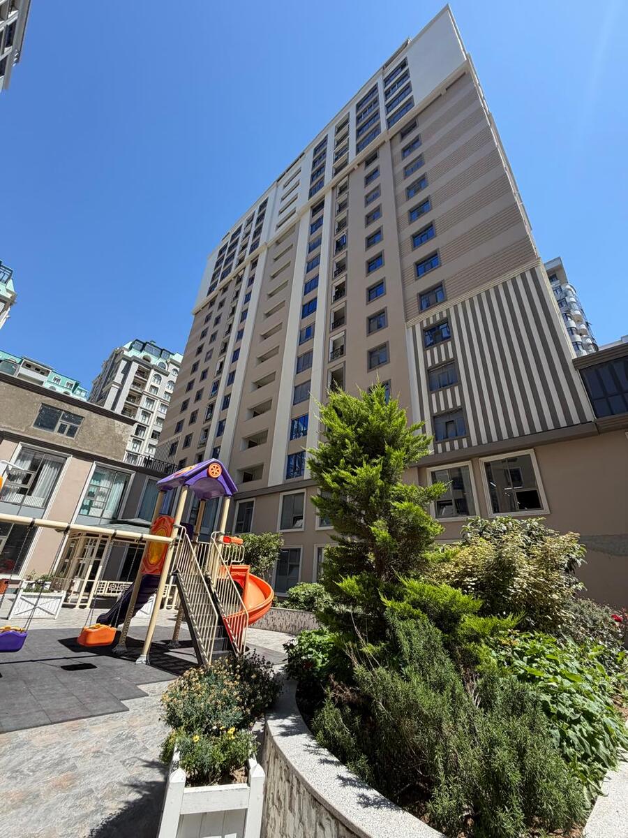 Satılır 4 otaqlı yeni tikili 240 m² — Mənzil, Bakı (8)