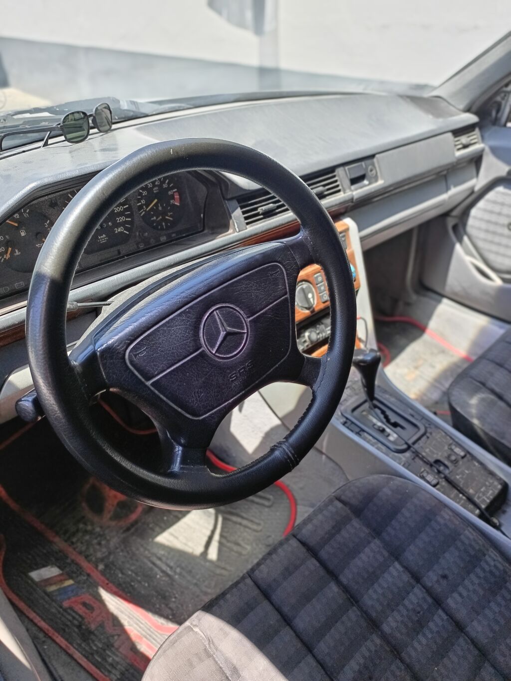 Mercedes-Benz sedan - Korpus: gümüş rəng, 4 qapı, klassik Mercedes — Avto, Mingəçevir (2)