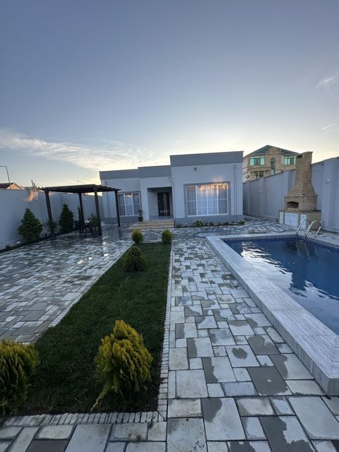 Satılır 4 otaqlı həyət evi/bağ evi 160 m² — Bakı