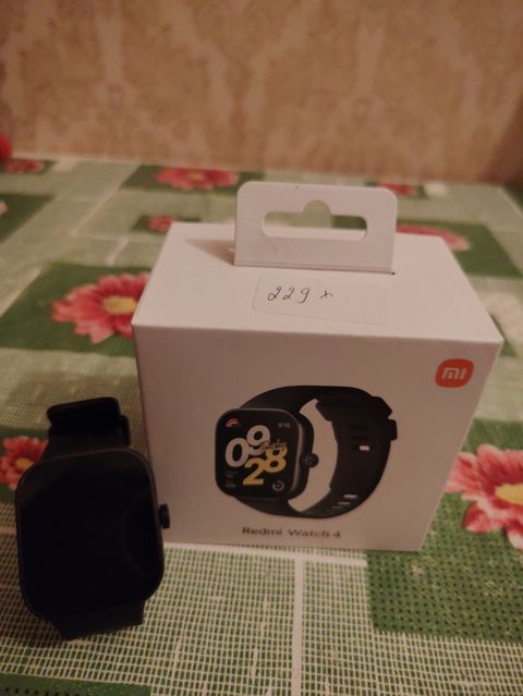 Redmi Watch 4 ağıllı saat - Rəng: qara - Korpusu kvadrat dizayn — Qobu