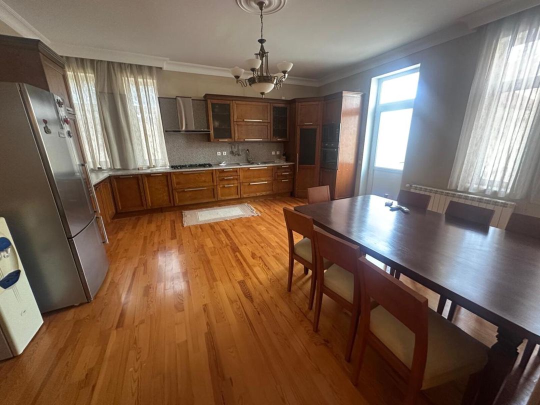 Satılır 5 otaqlı həyət evi/bağ evi 350 m² — Ev, villa, Bakı (6)