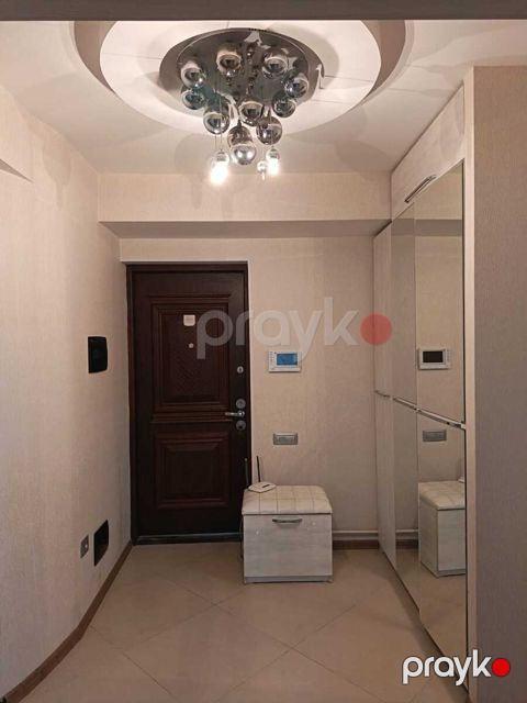 İcarəyə verilir 3 otaqlı yeni tikili 90 m²