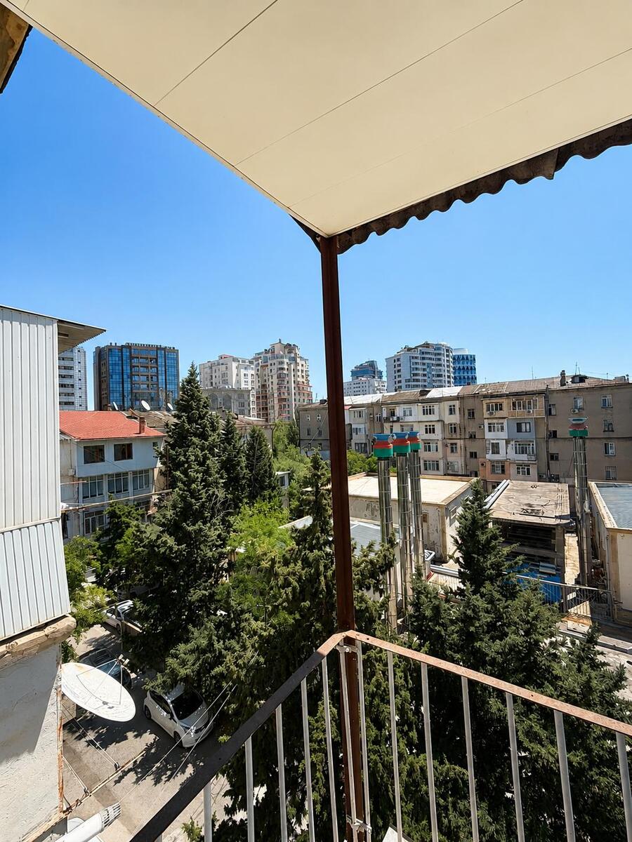 Satılır 3 otaqlı köhnə tikili 75 m² — Mənzil, Bakı (11)