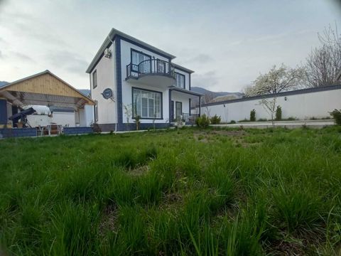 İcarəyə verilir 5 otaqlı həyət evi/bağ evi 180 m² — Qəbələ