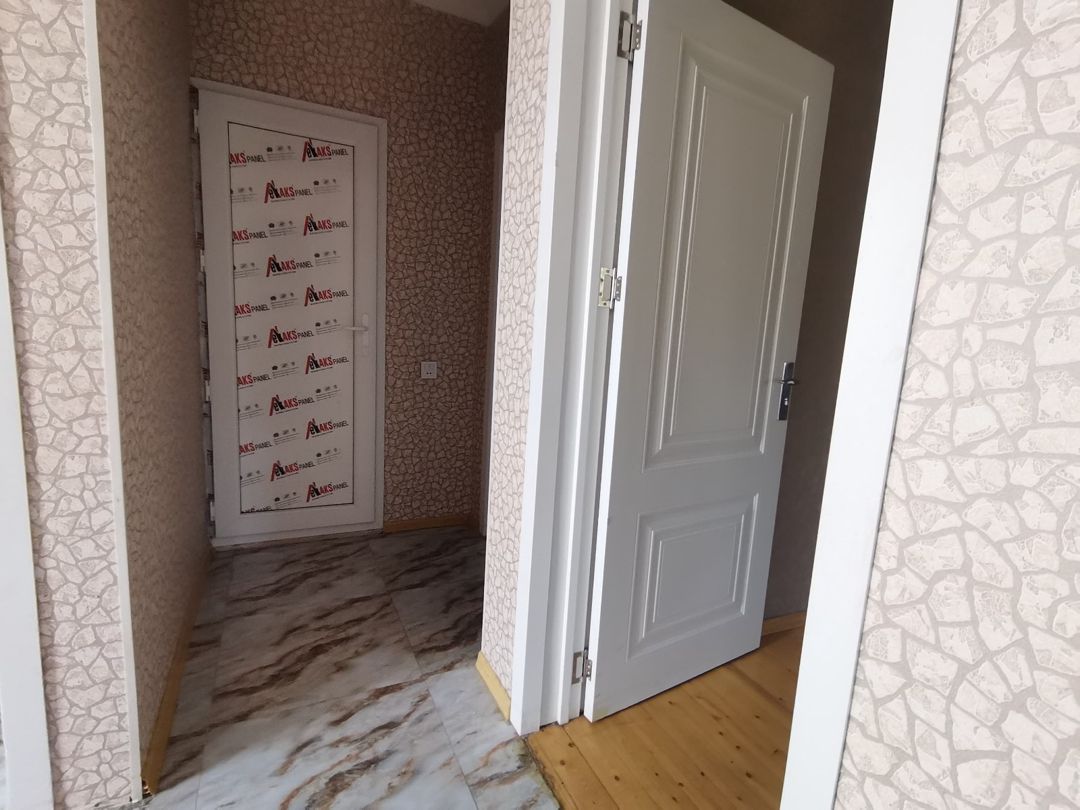 Binəqədi rayonunda 3 otaqlı həyət evi kirayə — Ev, villa, Bakı (12)