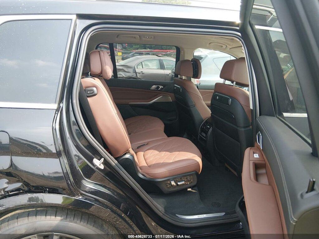 BMW X7, 3.0 L, 2024 il, 23 421 km — Avtomobillər (10)